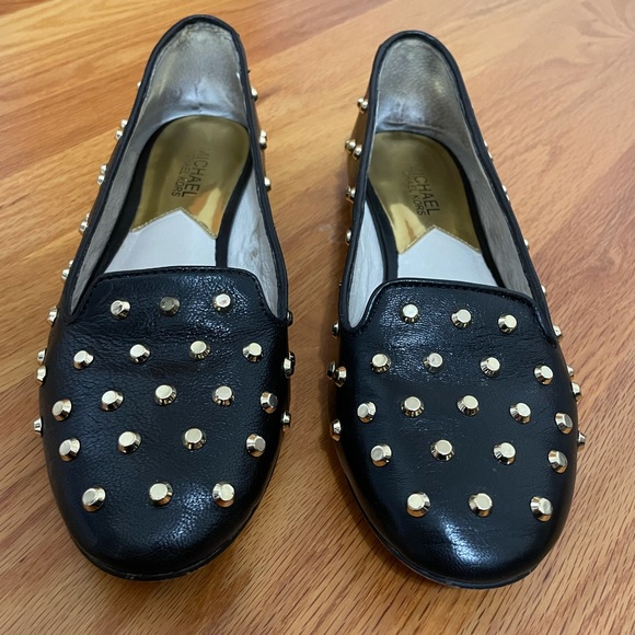 Michael Kors Ailee Studded Flat black leather gold studs size 7M - Picture 2 of 10